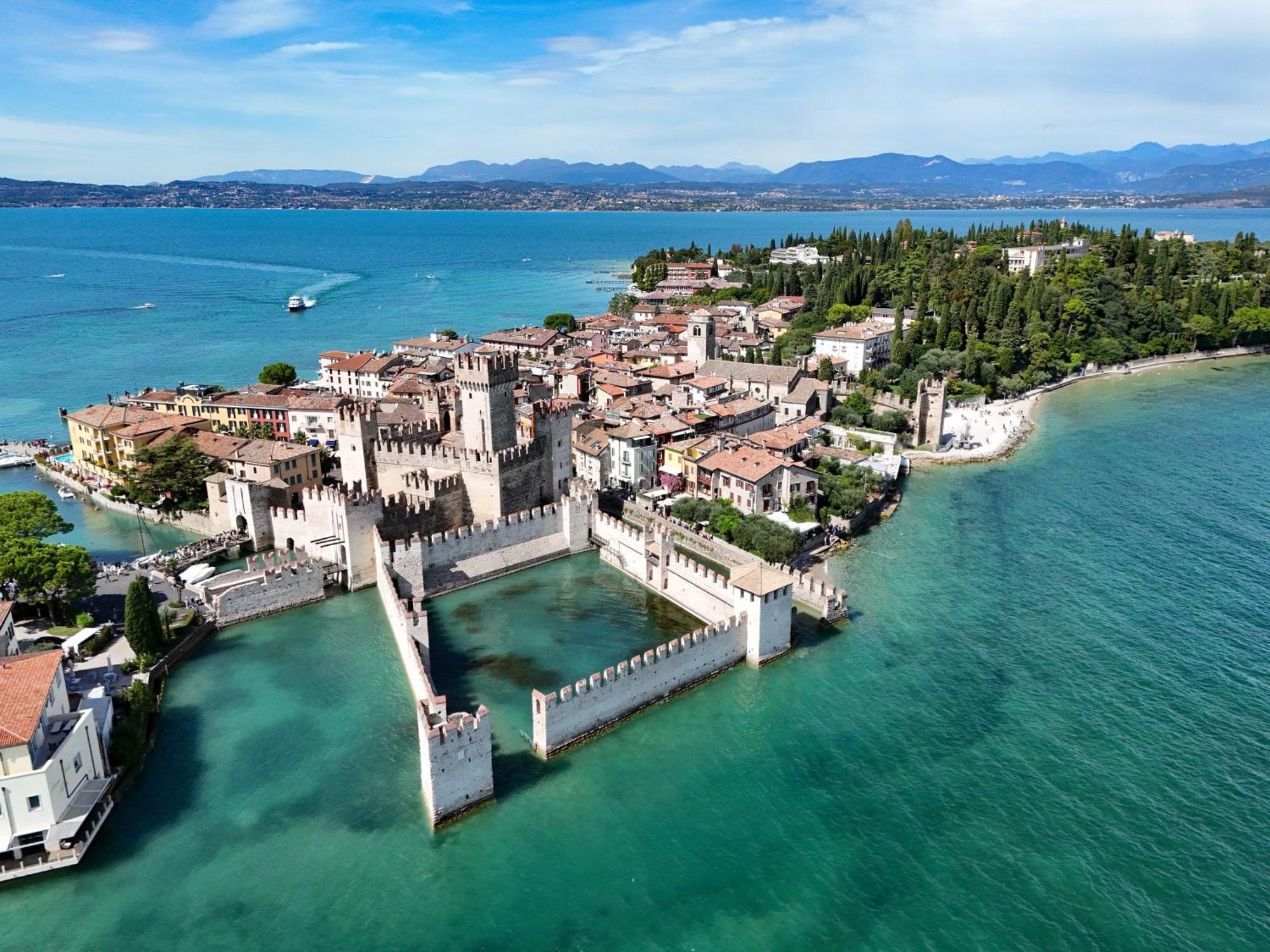 Locanda Carolina Mastino Scala Sirmione Exterior photo